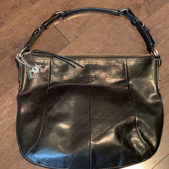 Coach Leather Black Purse - Picture 1 of 2